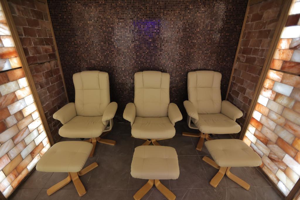 Orbis Design Hotel & Spa Paracin Bagian luar foto